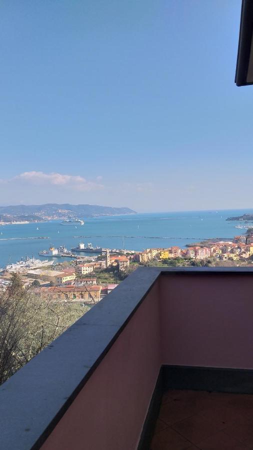 Villa Il Pettirosso La Spezia Exteriör bild
