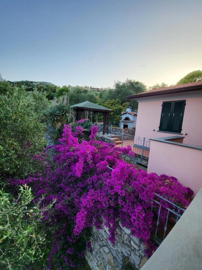 Villa Il Pettirosso La Spezia Exteriör bild
