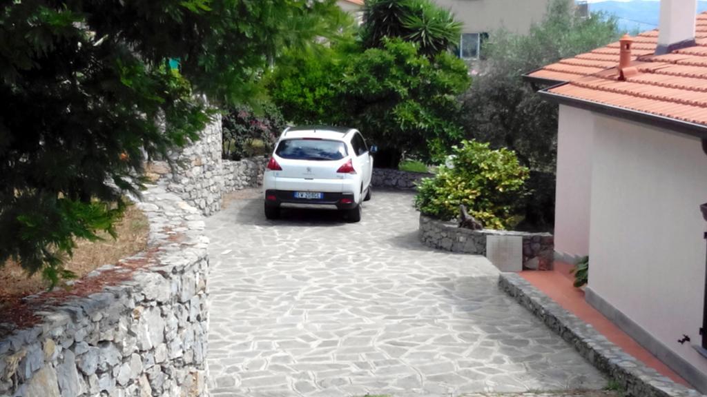 Villa Il Pettirosso La Spezia Exteriör bild
