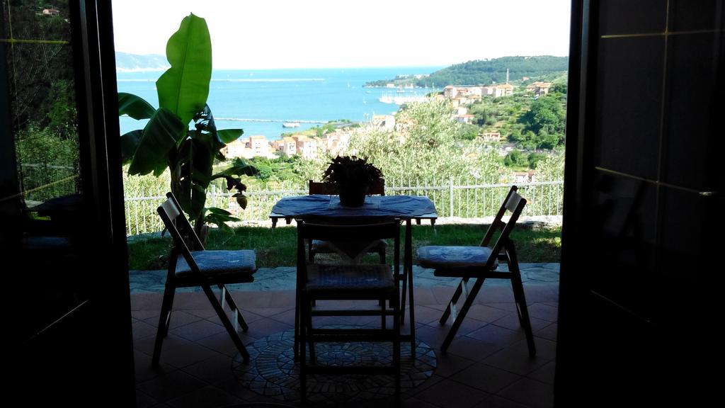 Villa Il Pettirosso La Spezia Exteriör bild