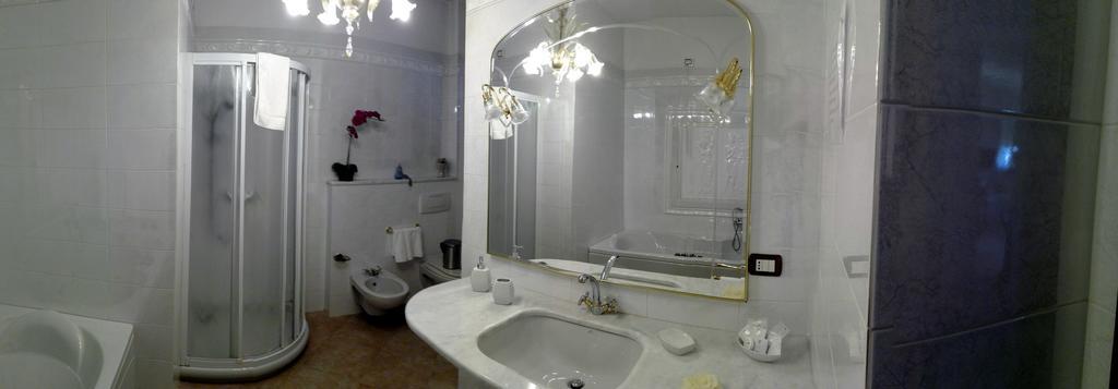 Villa Il Pettirosso La Spezia Exteriör bild